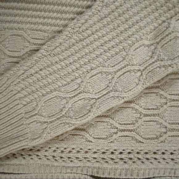 Unbranded ~ ivory cable knit sweater cardigan ~ size Small - Picture 5 of 8